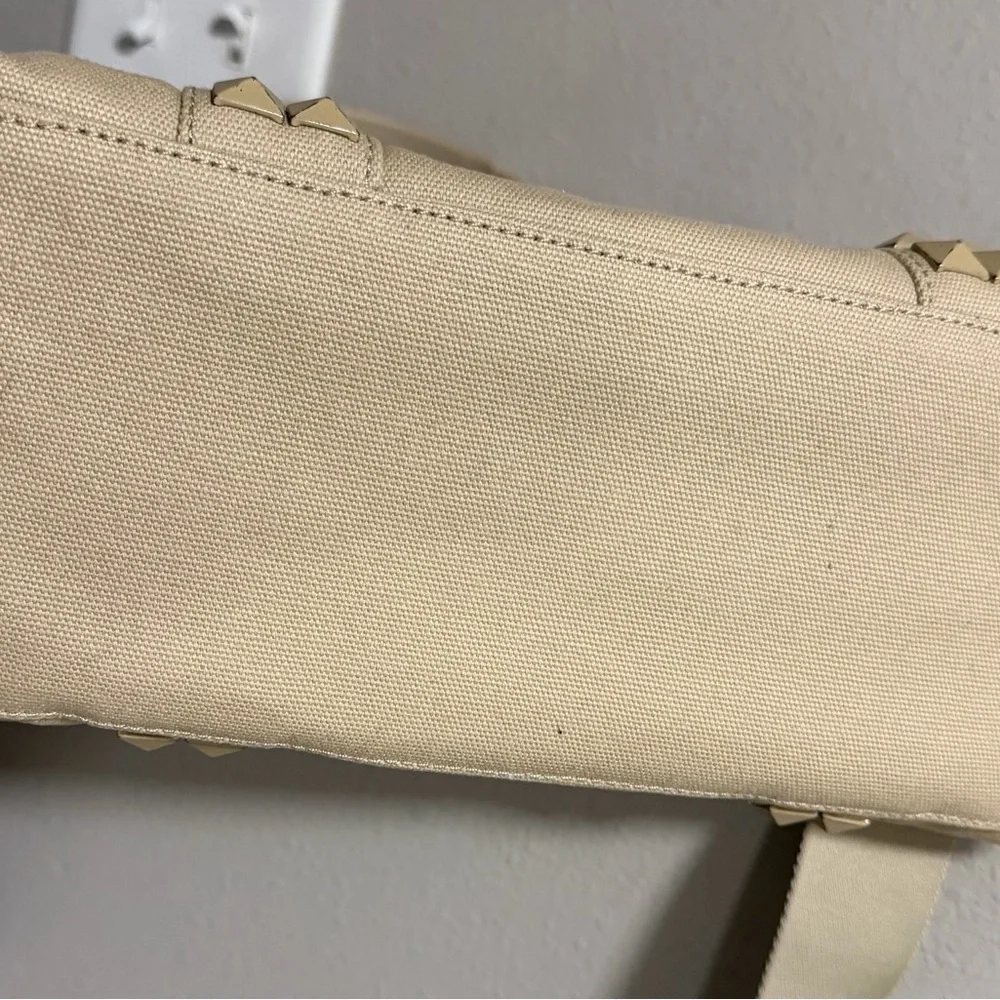 MARC JACOBS
The Studded Medium Tote - Picture 4 of 4